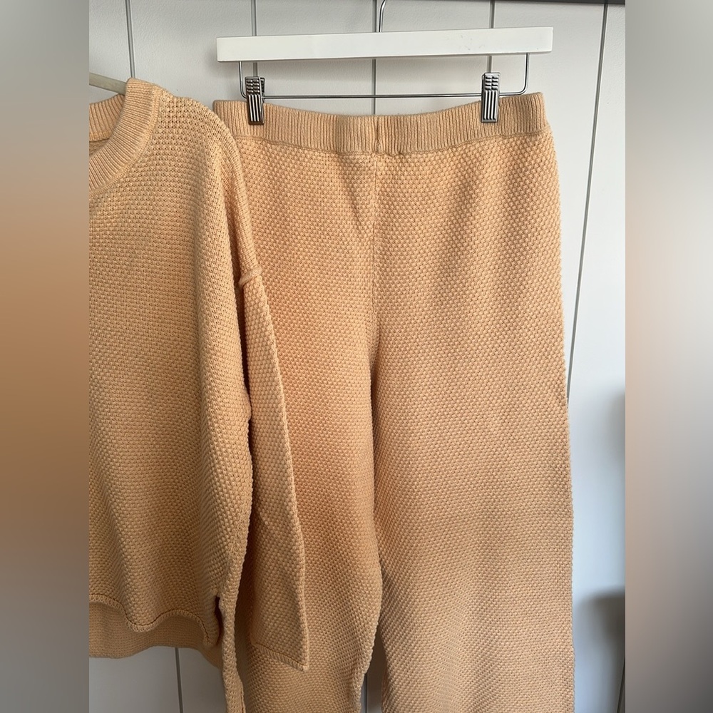 Cozy Cream Sweater - Picture 6 of 7